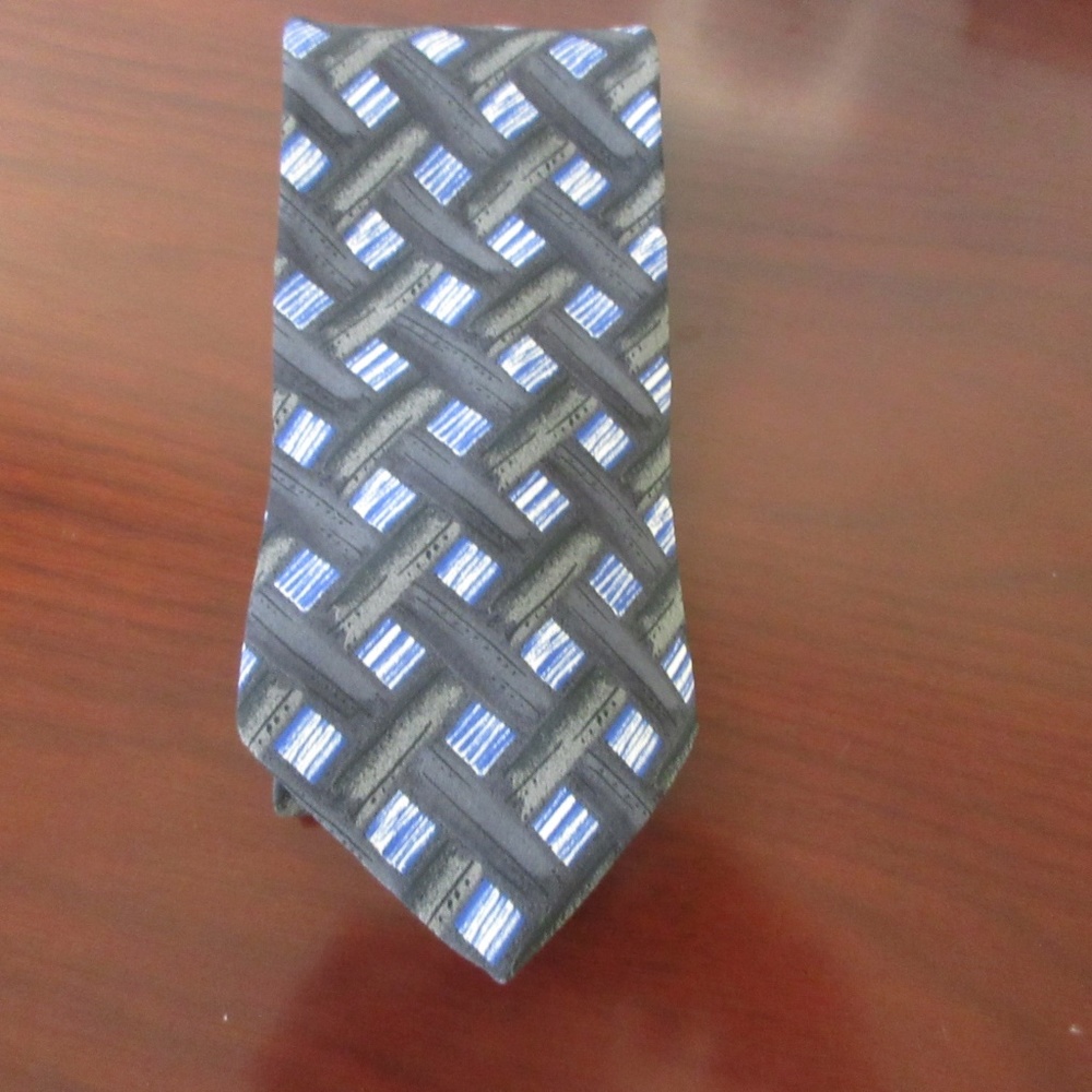 Gianfranco Ruffini tie 100% imported silk